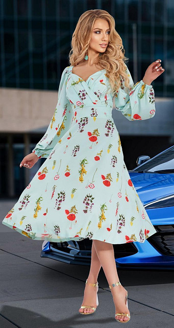 Платье с красивым декольте (48) Киев - изображение 1