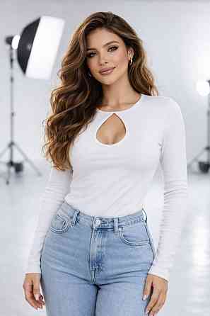 Стильний жіночий лонгслів батал із витонченим вирізом мікродайвінг Білий, 54/56 Одеса