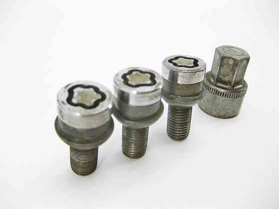 Mercedes-Benz  B66470153 Комплект секретних ступичних болтів M12 x 1.5 x 21 мм C-Class W203 CLK C208 SLK R170 R171 Одесса