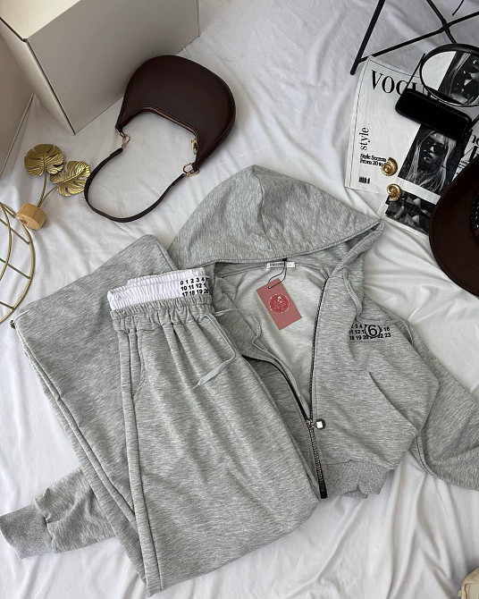 Жіночий стильний прогулянковий костюм із гумкою на штанах двонитка Сірий, 46/48 Одеса - фото 2