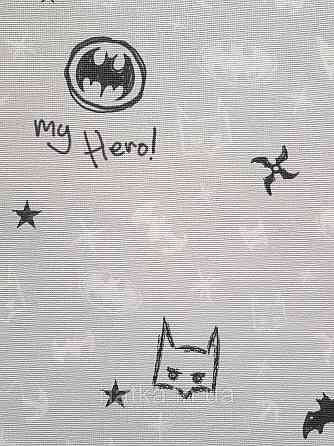 Обои виниловые на флизелине AdaWall Ada Kids метровые детские надписи бэтмен  комиксы черные белые на сером Киев