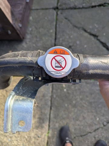 1350A015 Заливна горловина системи охолодження стан нової Коломия - фото 3