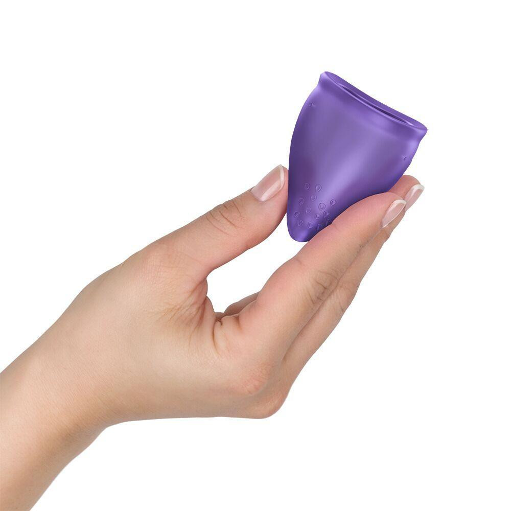 Менструальная чаша Fun Factory FUN CUP SIZE B Black Currant, многоразовая, диаметр 4,3 см, объем 30 мл Sex Aura Киев - изображение 4