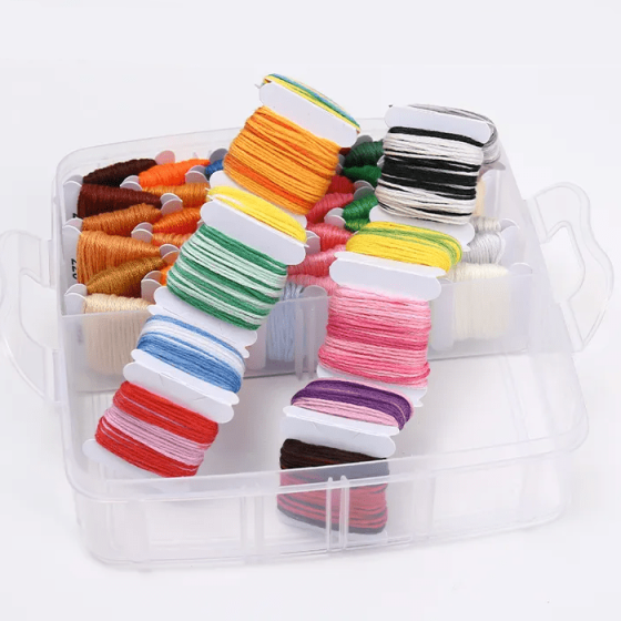 Набір аксесуарів для вишивання в пластиковому контейнері, набір №3 Кам'янець-Подільський