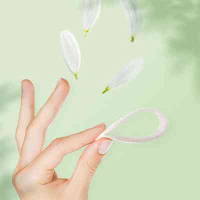 Щоденні прокладки Naturella Camomile Light 52 шт. (8001090604040) Вінниця