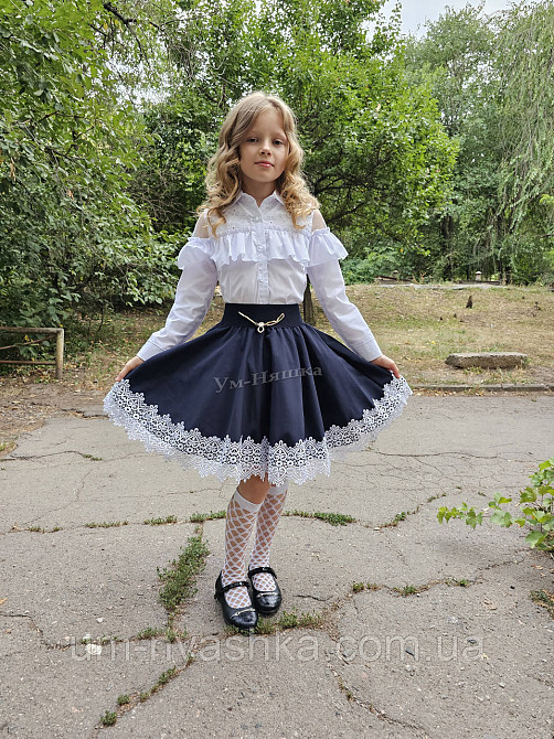 Комплект школьной формы блузка длинный рукав и юбочка с кружевом 116, 134 Кривой Рог - изображение 1