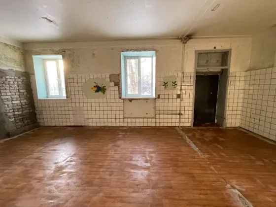 Аренда магазина на ЖМ Северный красная линия с отдельным входом (улица Семфорна) Днепр