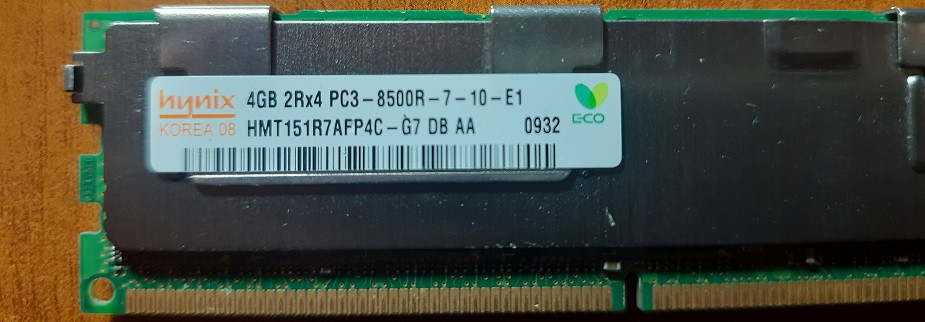 Модуль памяти HYNIX 4 ГБ 2RX4 PC3-8500R ECC DDR3-1066 (HMT151R7AFP4C-G7) Днепр - изображение 1