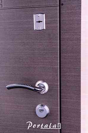 Двери квартирные, серия Элегант, модель Калифорния, гнутый профиль, 2 контура уплотнения, 2 замка Киев