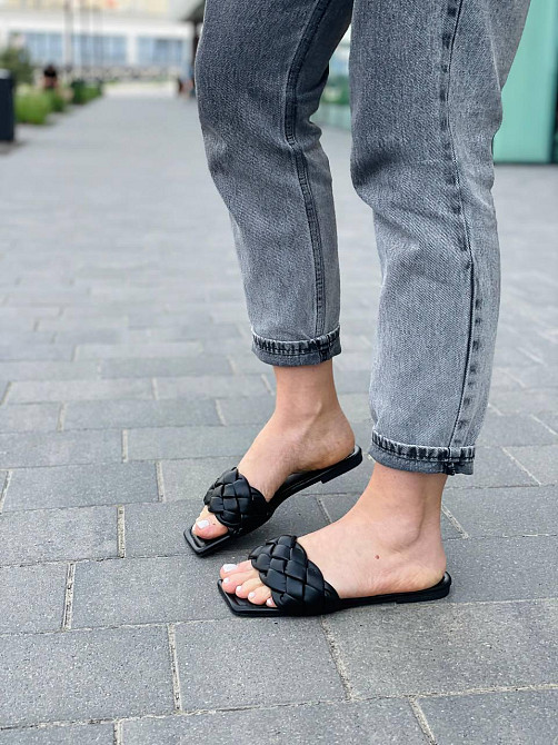 Lonza Шльопанці жіночі літні чорні з відкритим носком еко-шкіра LONZA G1-11A р. 37-40 / Легкі ш Коломыя - изображение 3