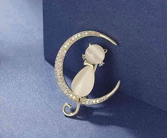 Брошка "Котик на місяці" Сміла