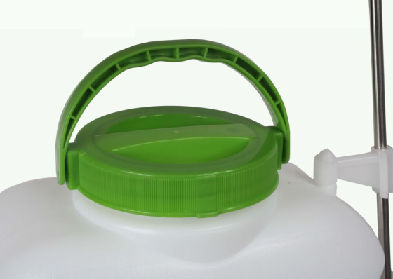 Ранцевый аккумуляторный садовый опрыскиватель 16л Bass Polska 8616 Киев