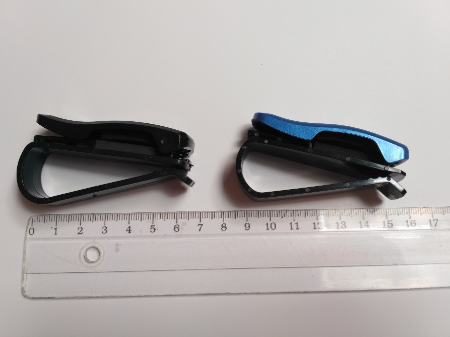 Держатель очков и пластиковых карточек на козырьке Киев - изображение 2