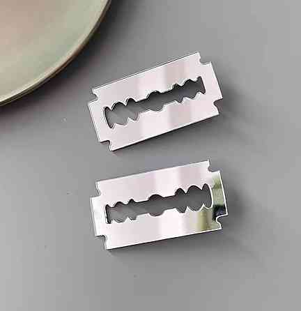 Заколки для волос в виде лезвия металлические серебристые шпильки 2 шт альтернативный стиль Киев