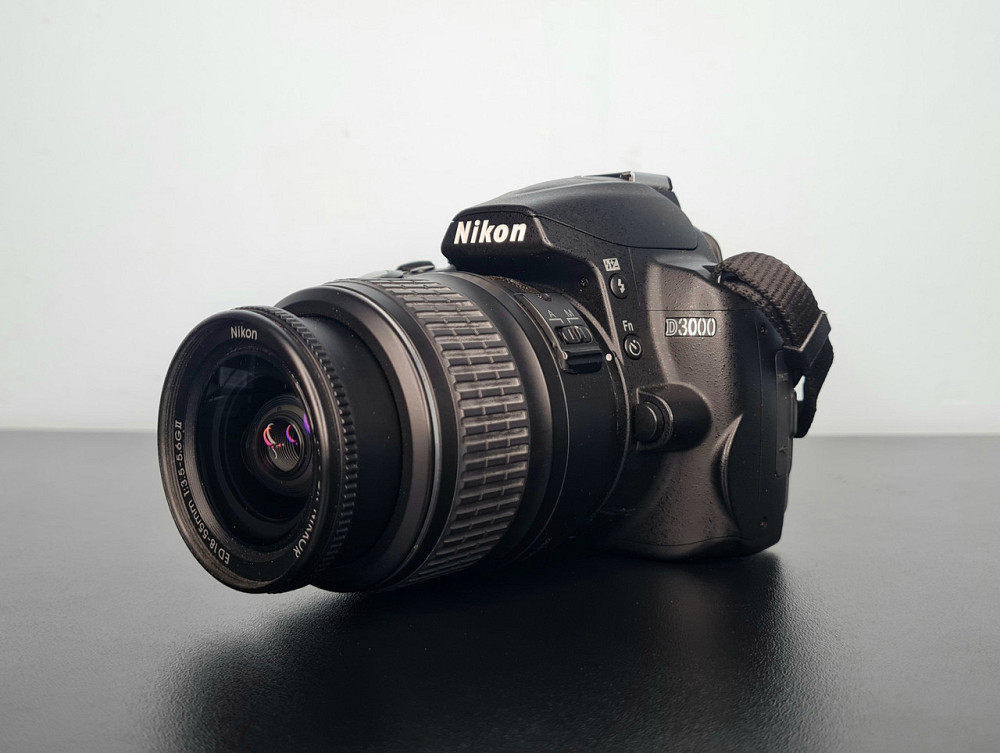 Дзеркальий фотокапарат Nikon D3000 + kit об'єктив 18-55 + сумка + SD 64GB Клевань - изображение 1