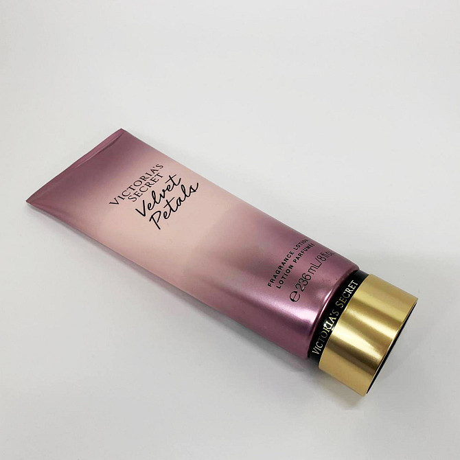 Парфюмированные лосьоны для тела Victoria's Secret Velvet Petals 236 мл, Увлажняющий лосьон для тела YE-72 Киев - изображение 2