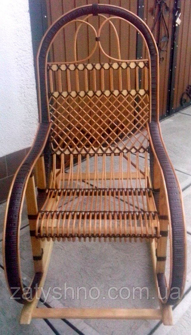 Крісло гойдалка з ротанга та дерева Київ - фото 4