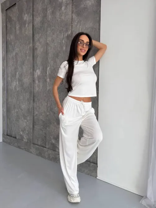 Женский костюм из вискозы с индейкой — базовый комплект футболка + брюки Одесса - изображение 1