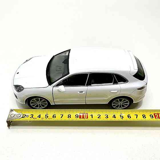 Машина Welly Nex Porsche Cayenne 1:24 інерційна відкриваються двері Вид 1 Біла (24092W) Чернігів