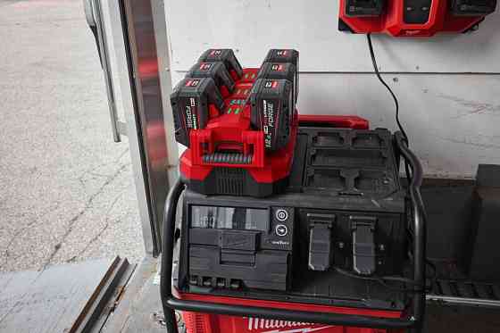 Зарядное устройство PACKOUT MILWAUKEE, M18 MPC6 EU (на 6 аккумуляторов) Одесса