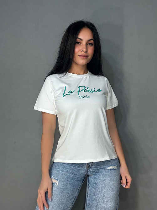 Футболка жіноча A-N 30103 базова з вишивкою La Poésie Paris однотонна, білий, one size Київ - фото 9