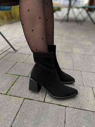 No brend Стильні замшеві черевики жіночі демісезонні весна-осінь чорні на стійкому каблуці р. 3 Коломия