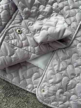 Женская повседневная куртка с сердечками на кнопках плащевка Лаке на силиконе Серый Одесса