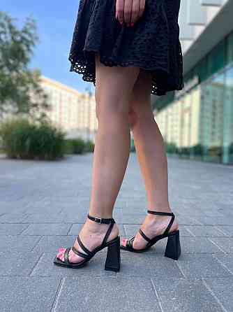 SANTINI Зручні босоніжки жіночі чорні шкіряні літні на підборах SANTINI 807381-11 р. 35-40 Коломыя