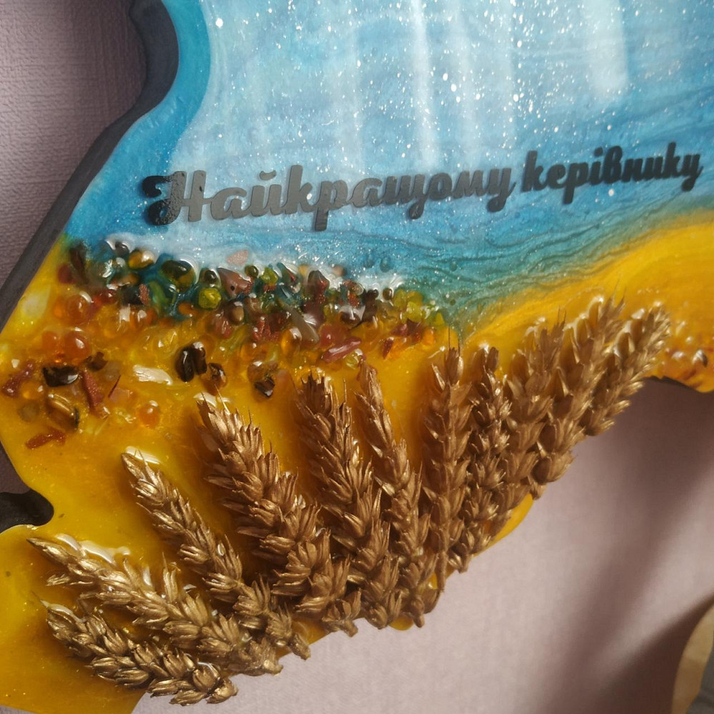 Годинник настінний 40 * 25 см з епоксидної смоли ручної роботи "Карта України" з колоками та гербом Дніпро - фото 7