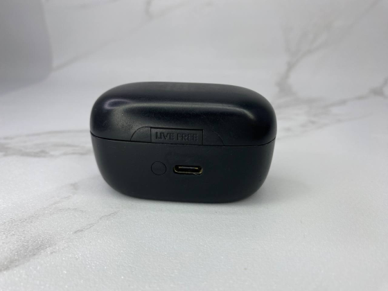 TWS навушники JBL Live Free NC+ з активним шумозаглушенням Smart Ambient, вологозахистом IPX7 та бездротовою зарядкою, Б/В Київ
