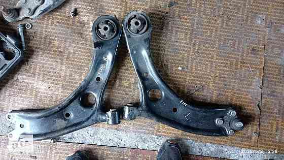 Передні важелі підвіски Hyundai Tucson 2012–2020 Киев