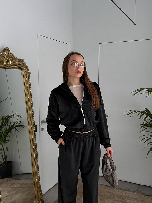 Женский повседневный велюровый костюм двойка: кофта и штаны плотный турецкий велюр Черный, 42/46 Одесса - изображение 3