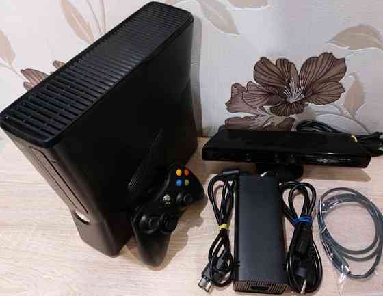 Приставка Xbox 360 Slim 300Gb. Kinect. Киев