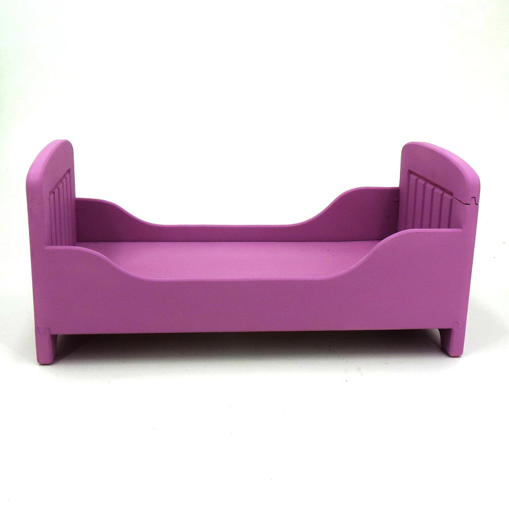 Кровать для кукол 