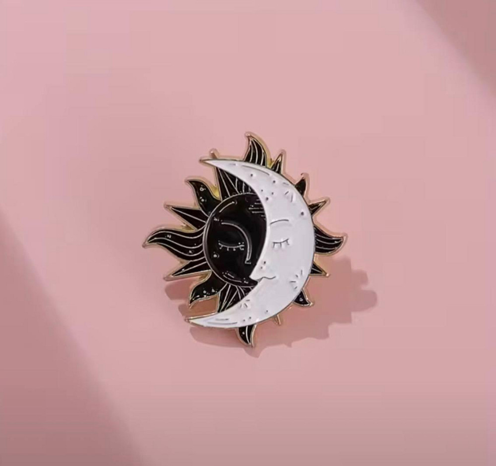 Брошка сонце і місяць, пін інь янь сонце місяць, значок космос естетика Київ - фото 1
