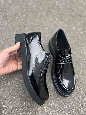 Notta bene Стильні топсайдери жіночі з натуральної лакованої шкіри на низькому ходу чорні деміс Коломия