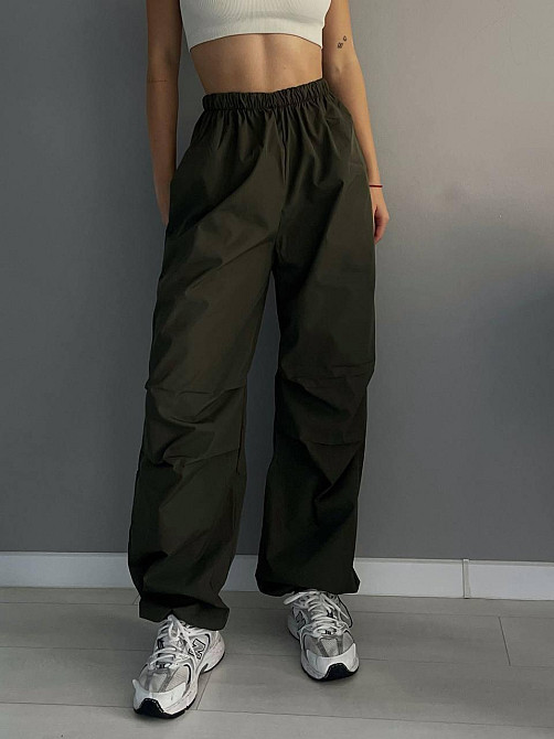 Женские повседневные оверсайз брюки из плащевки Хаки Одесса - изображение 1