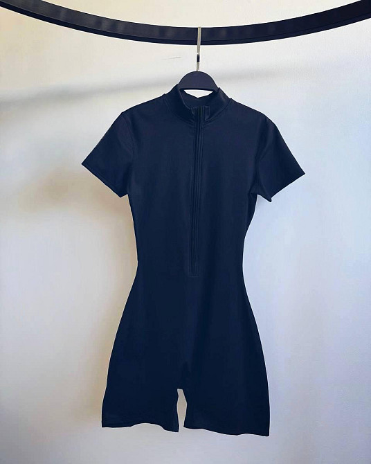 Жіночий зручний і стильний комбінезон з еластичної тканини мікродайвінг Темно-синій, 42/44 Одеса - фото 2