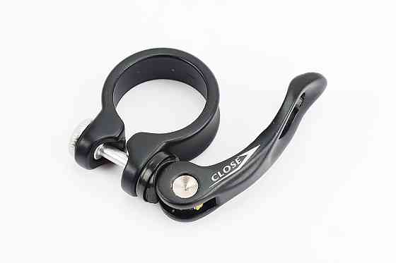 Затискач (хомут) труби сидіння MTB 31,8мм, кріпл. ексцентрик, алюмінієвий, чорний AT-109 Київ