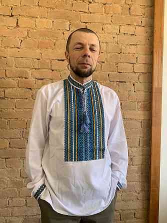 Вишиванка  на домотканому полотні синьо жовтий орнамент Київ