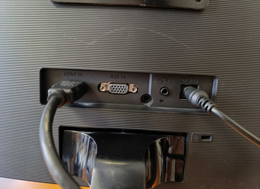 Монітор вигнутий 27" Samsung C27F390FHR/Full HD/LED/60 Гц/HDMI/VGA Київ - фото 4