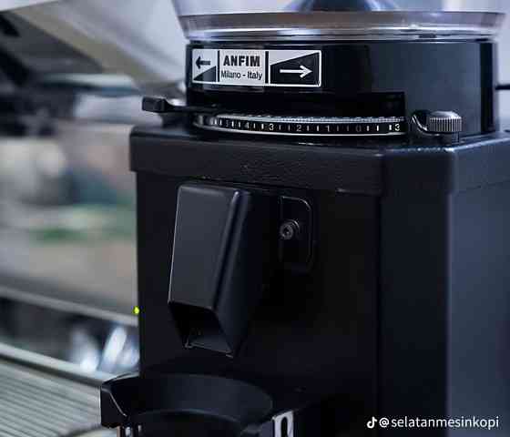 Nuova Simonelli Aurelia II профессиональная кофемашина. Харьков