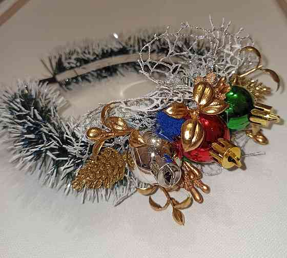 Обруч новогодний на голову с мишуры и новогодними игрушками универсальный размер разноцветный ручная работа Киев