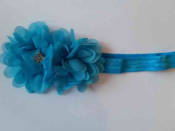 Дитяча блакитна пов'язка з квіткою - розмір універсальний (на резинці), квітка 10см Київ