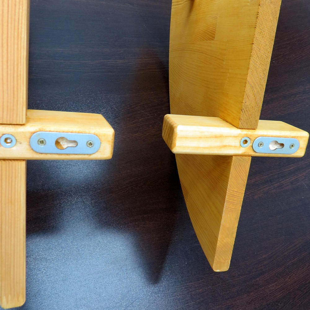 Угловая настенная полка 