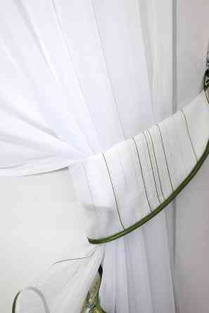 Кухонные шторы (280х170см) с ламбрекеном, на карниз 1-1,5м цвет белый с зеленым 00к 59-521 Киев