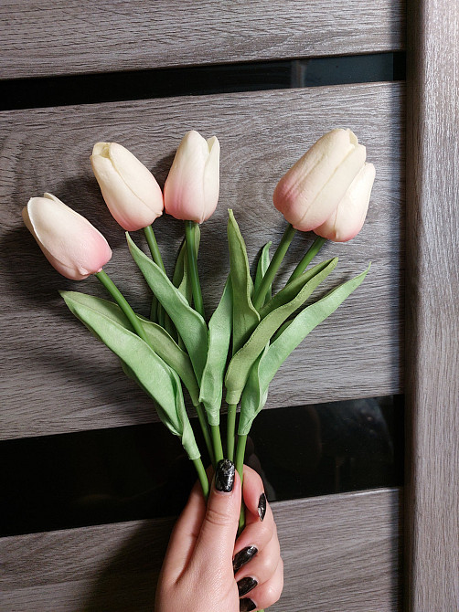 Тюльпаны искусственные силиконовые 5 штук бежево-розовый Киев - изображение 2