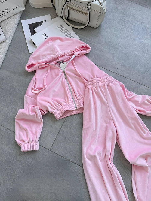 Жіночий прогулянковий оверсайз костюм-двійка: кофта та штани турецький велюр Барбі Одеса - фото 10