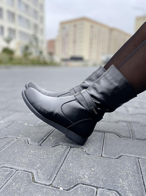 Напівчоботи жіночі ЭММА чорні натуральна шкіра з хутром висота 21 см обхват 29-32 см 40р. (2097 Коломия - фото 2