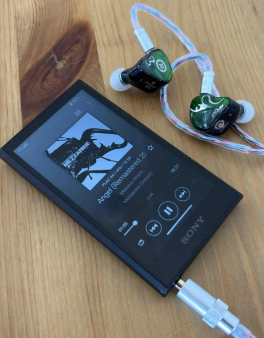 JUZEAR × Z Reviews Defiant Київ - фото 1